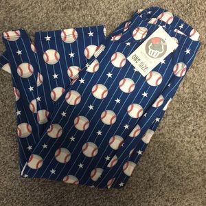 NWT Baseball Capri Leggings!